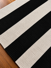 Load image into Gallery viewer, Bellagio Black &amp; Cream Runner Rug